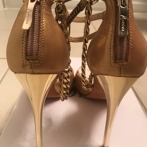 Marciano Gold Heels - Picture 7 of 7